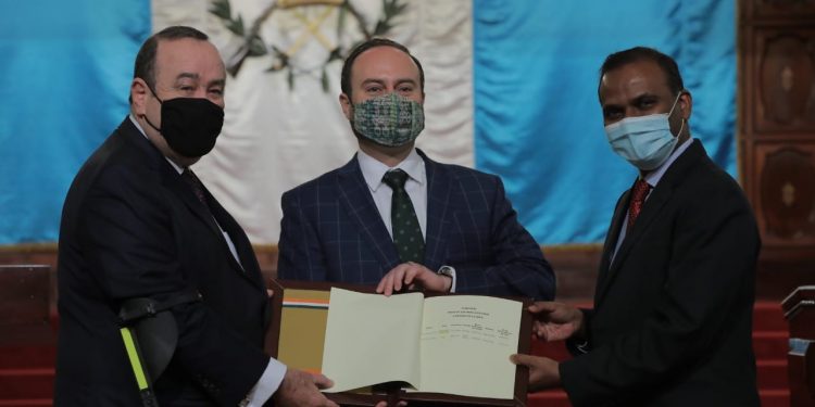 India donará 200 mil dosis de vacuna contra el COVID-19