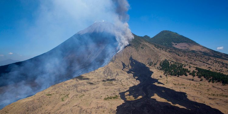 Monitorean actividad del volcán de Pacaya