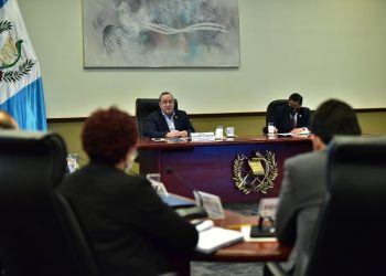 Presidente Giammattei instala mesa técnica de descentralización