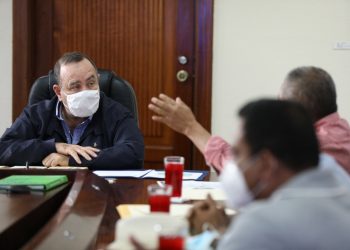 Presidente se reúne con alcaldes de Chiquimula para conocer proyectos de desarrollo