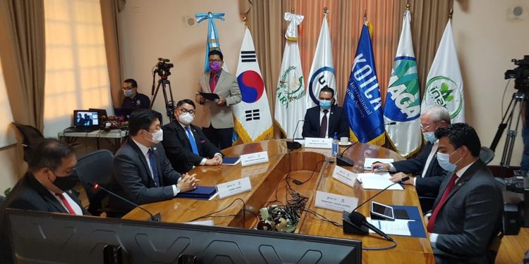 Reunión donde se presentó el proyecto del MARN