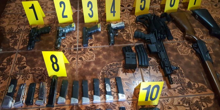 Decomisan armamento presuntamente vinculado con banda “Los Pelones”