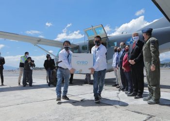 Arriban a Guatemala 5 mil dosis de la vacuna contra el COVID-19