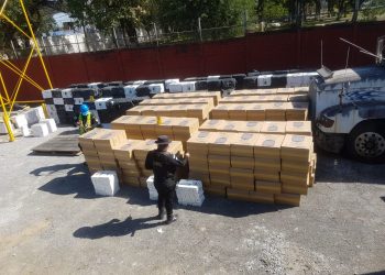 Policía Nacional Civil decomisa cargamento de cigarros de contrabando