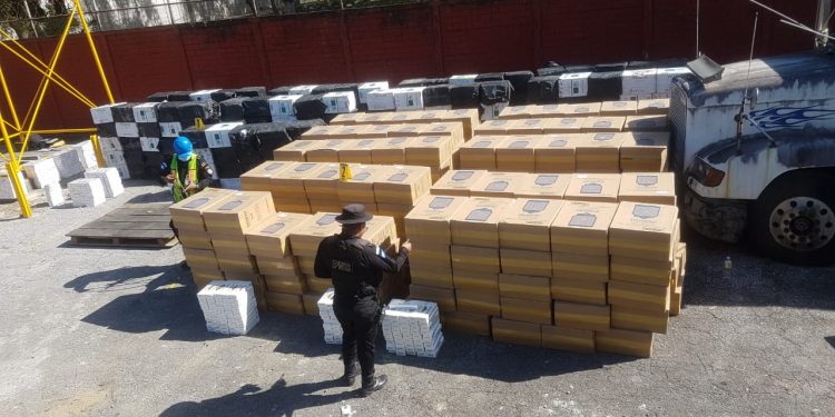 Policía Nacional Civil decomisa cargamento de cigarros de contrabando