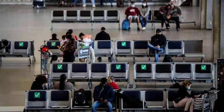 Procuraduría pide que el examen de coronavirus sea exigido en vuelos nacionales en Brasil