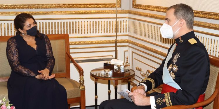 Embajadora de Guatemala en España entrega cartas credenciales al rey Felipe VI