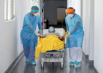 Salud prioriza a personal de cinco hospitales para aplicación de vacuna contra el COVID-19