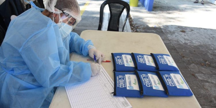 Habilitan laboratorio móvil en colonia La Florida