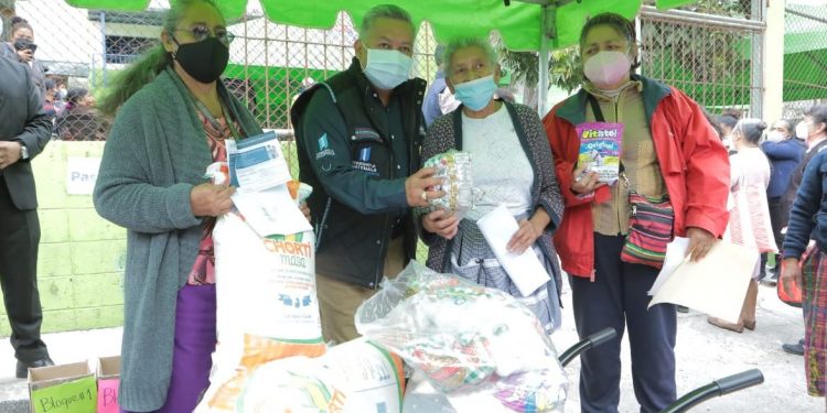 Programa de Apoyo Alimentario llega a la zona 18