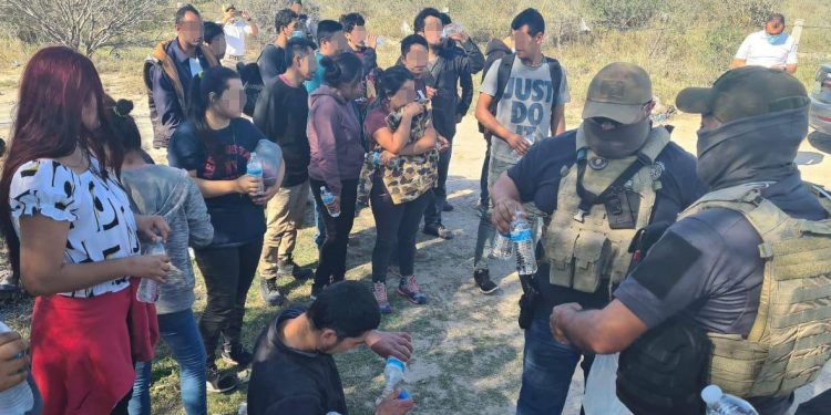 Consulado guatemalteco asiste a migrantes rescatados en Tamaulipas