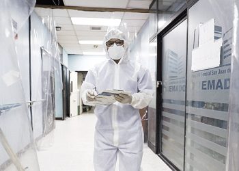 “Las primeras vacunas se centrarán en la primera línea y no en funcionarios”, dice el Presidente