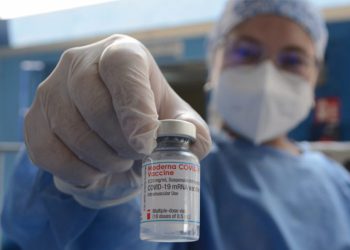 Cerca de 2 mil personas han recibido la primera dosis de vacuna contra el COVID-19 en Santa Rosa