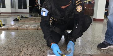 Cocaína incautada en embarcación interceptada en aguas del Pacífico