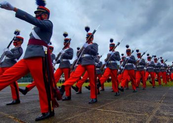 Convocatoria para carrera en la Escuela Politécnica