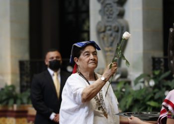 Nombran Embajadora de la Paz a María Elena “Nana” Winter por su labor social y cultural