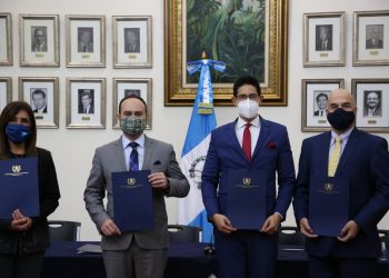 Firman convenio para capacitar a funcionarios de Relaciones Exteriores