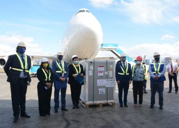 Arriba a Guatemala el primer lote de vacunas de AstraZeneca a través del mecanismo COVAX./Foto: MSPAS.