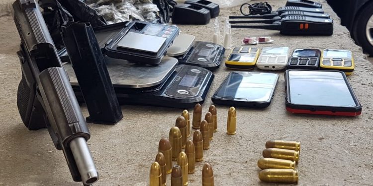 Fuerzas de seguridad decomisan armas de fuego y municiones vinculados a pandillas