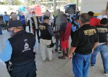 Guatemala expulsa a presuntos integrantes de pandilla beliceña