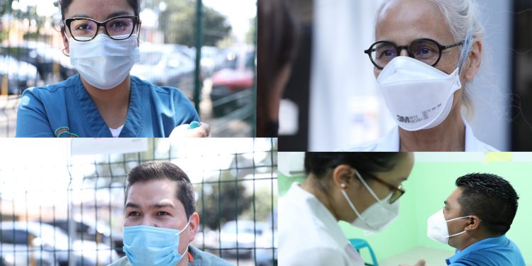 médicos vacunados en entrevista