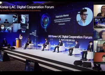 Canciller Pedro Brolo participa en Foro de Cooperación Digital 2021 en Corea