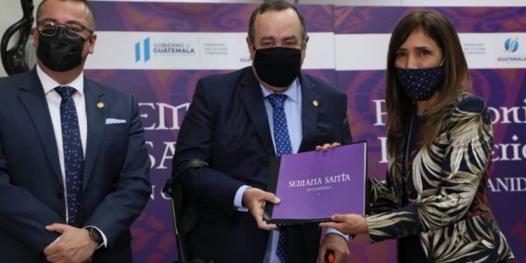 Presentan nominación de Semana Santa guatemalteca para Patrimonio Cultural Inmaterial de la Humanidad