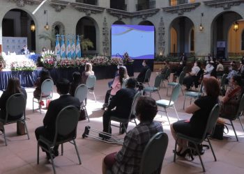 Veinticinco mujeres guatemaltecas reciben Orden de Excelencia Laboral