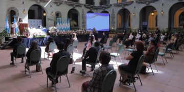 Veinticinco mujeres guatemaltecas reciben Orden de Excelencia Laboral