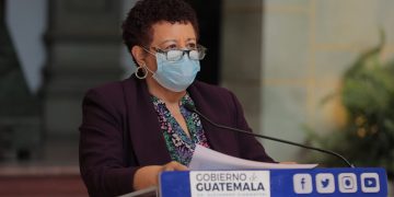 Ministra de Salud en conferencia de Prensa