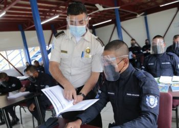 Elementos de la PNC se especializan para combatir el crimen