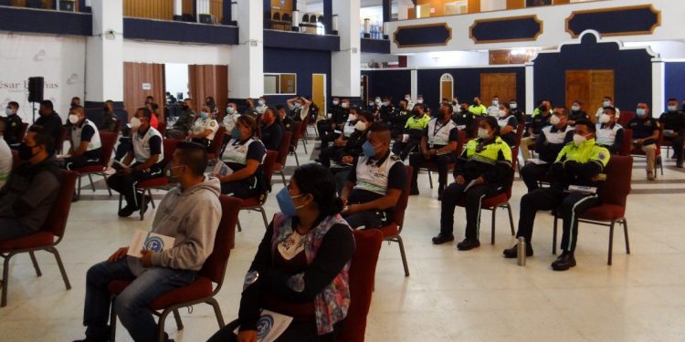 Capacitan a elementos de seguridad de Sacatepéquez en prevención de la tortura