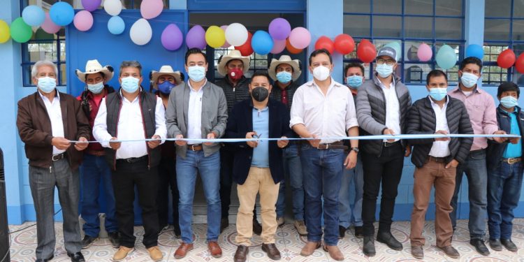 Después de ocho años, reconstruyen escuela en Esquipulas Palo Gordo