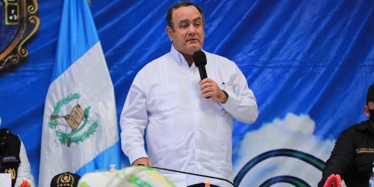 Presidente insta a asumir los retos de la pandemia y la reactivación económica