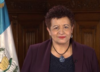 Ministra de Salud: “El Gobierno optó por la máxima responsabilidad”