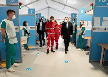 Draghi avisa a Italia de una nueva ola de coronavirus y pide paciencia