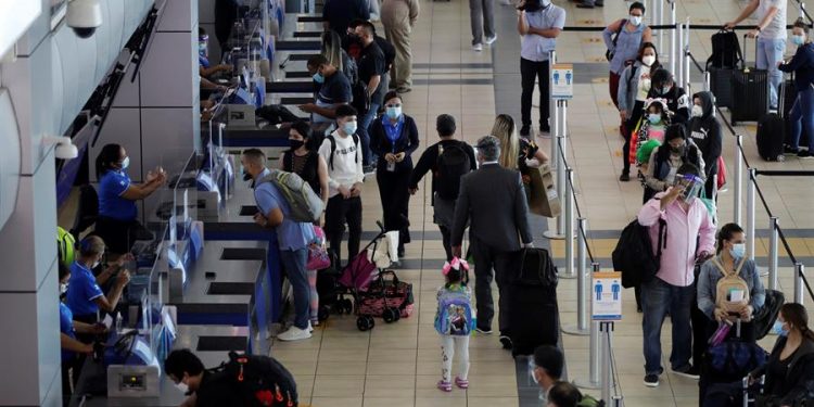 Panamá exigirá prueba de coronavirus y cuarentena a viajeros de Suramérica