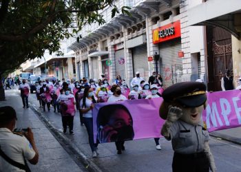 Realizan caminata pacífica para fomentar la denuncia de violencia contra las mujeres
