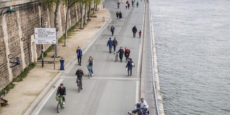 Francia alcanza una cifra récord en 2021 de pacientes graves por coronavirus