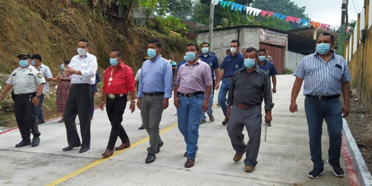 Inauguran mejoras en tramo carretero de Pueblo Nuevo, Suchitepéquez