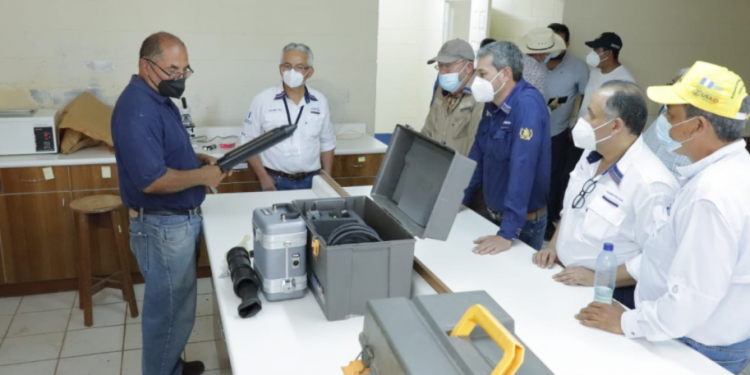 Autoridades del MAGA visitan comunidades de Petén
