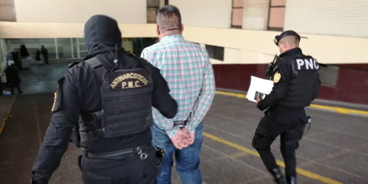 Capturan a dos mexicanos con orden de extradición a Estados Unidos