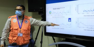 Monitorean incremento de actividad de los volcanes Fuego, Santiaguito y Pacaya