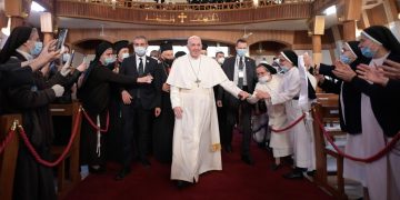 El Papa llega a Irak: Era un deber viajar a esta tierra martirizada