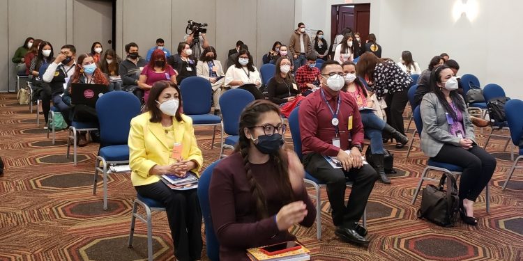 Inauguran simposio sobre atención integral para niñez y adolescencia en protección