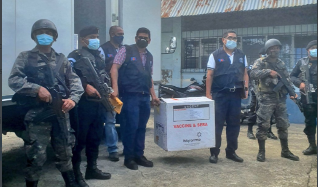 Ejército custodia el traslado de las vacunas contra el coronavirus