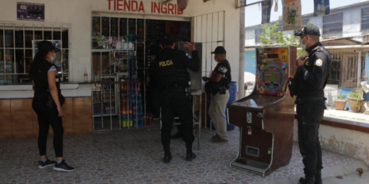 Decomisan máquinas tragamonedas durante tercer día de operativo en Izabal