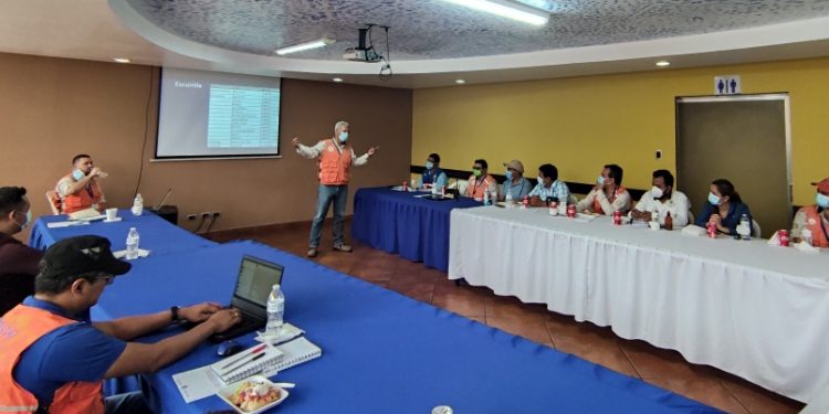 Instituyen mesa permanente por riesgo de actividad del volcán de Fuego