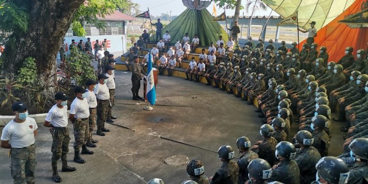 Inauguran cursos de paracaidismo en respuesta a operaciones militares y humanitarias