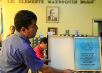 Así fueron las primeras constituciones políticas que rigieron Guatemala